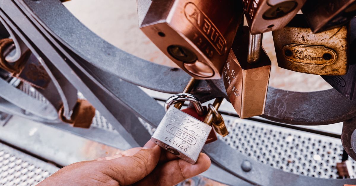 locksmith service technician — Little Rock Locksmiths