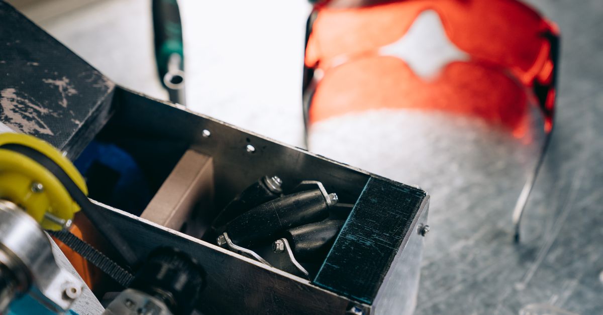 car key cutting machine — Little Rock Locksmiths
